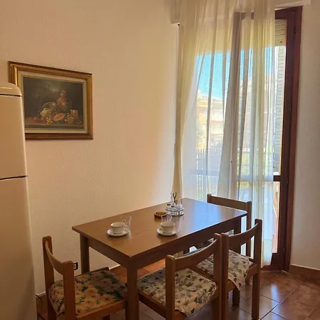 La Scogliera Apartment *