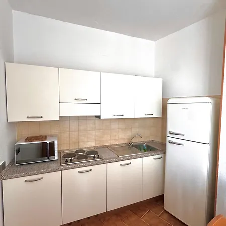 Apartment La Scogliera *