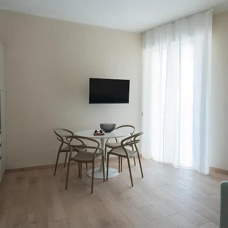 Aparthotel La Scogliera 3*